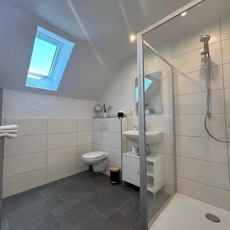 Mit Pool, Sauna Und Weitblick Am Nuerburgring Casa de Férias
