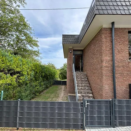 Mit Pool, Sauna Und Weitblick Am Nuerburgring Casa de Férias Baar (Rhineland-Palatinate)